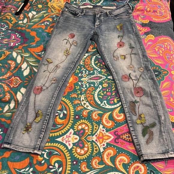 Anthropologie Denim - 🔥ANTHROPOLOGIE SLIM BOYFRIEND EMBROIDERED FLORAL SKINNY JEANS SZ 25 PERFECT FIT